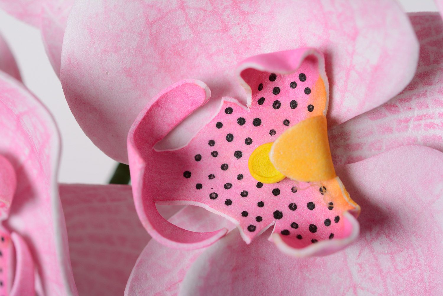Fleur artificielle en foamiran jolie orchidée douce avec pot faite main  photo 3