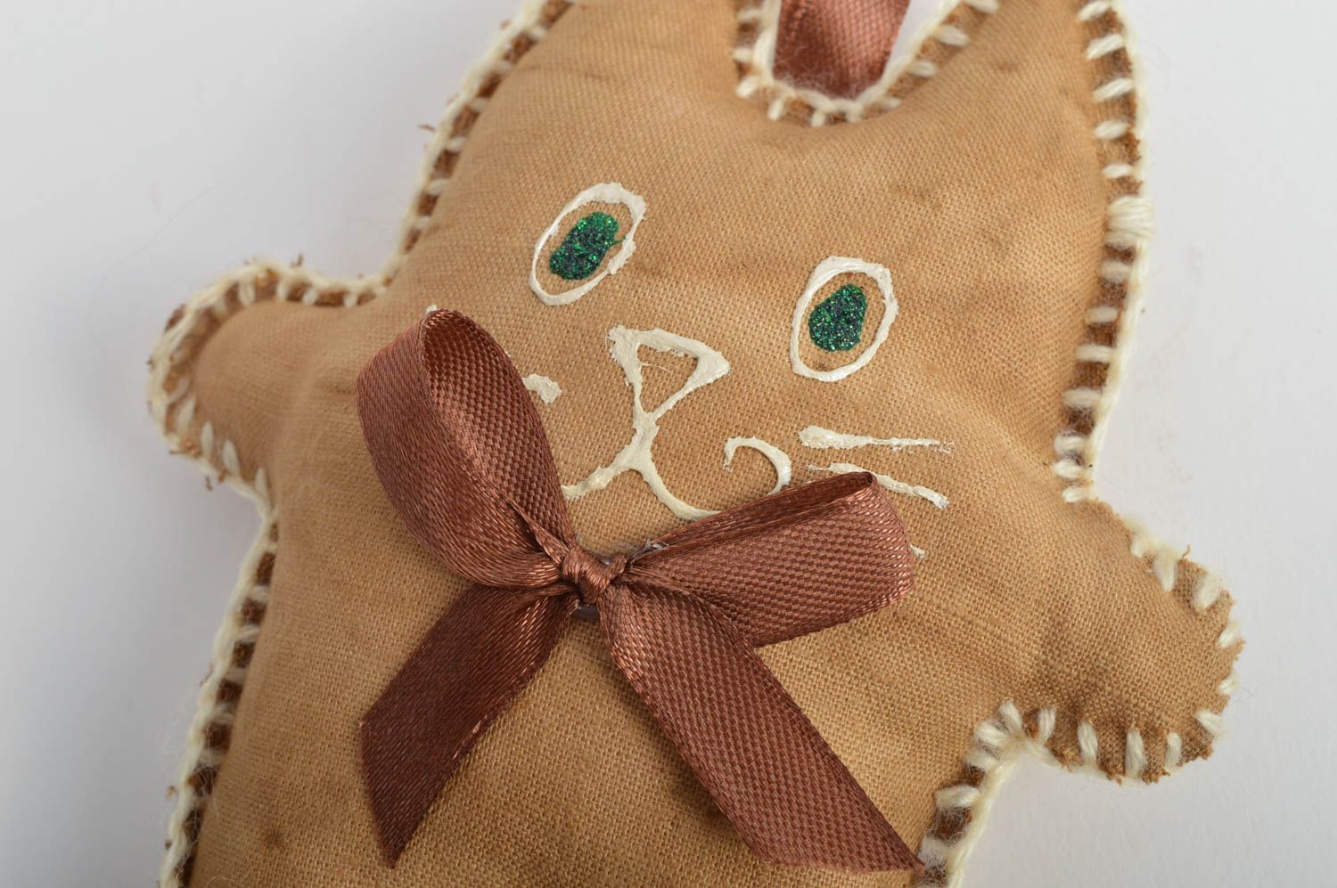 Handmade small brown fabric wall hanging soft toy with eyelet cat with bow photo 4