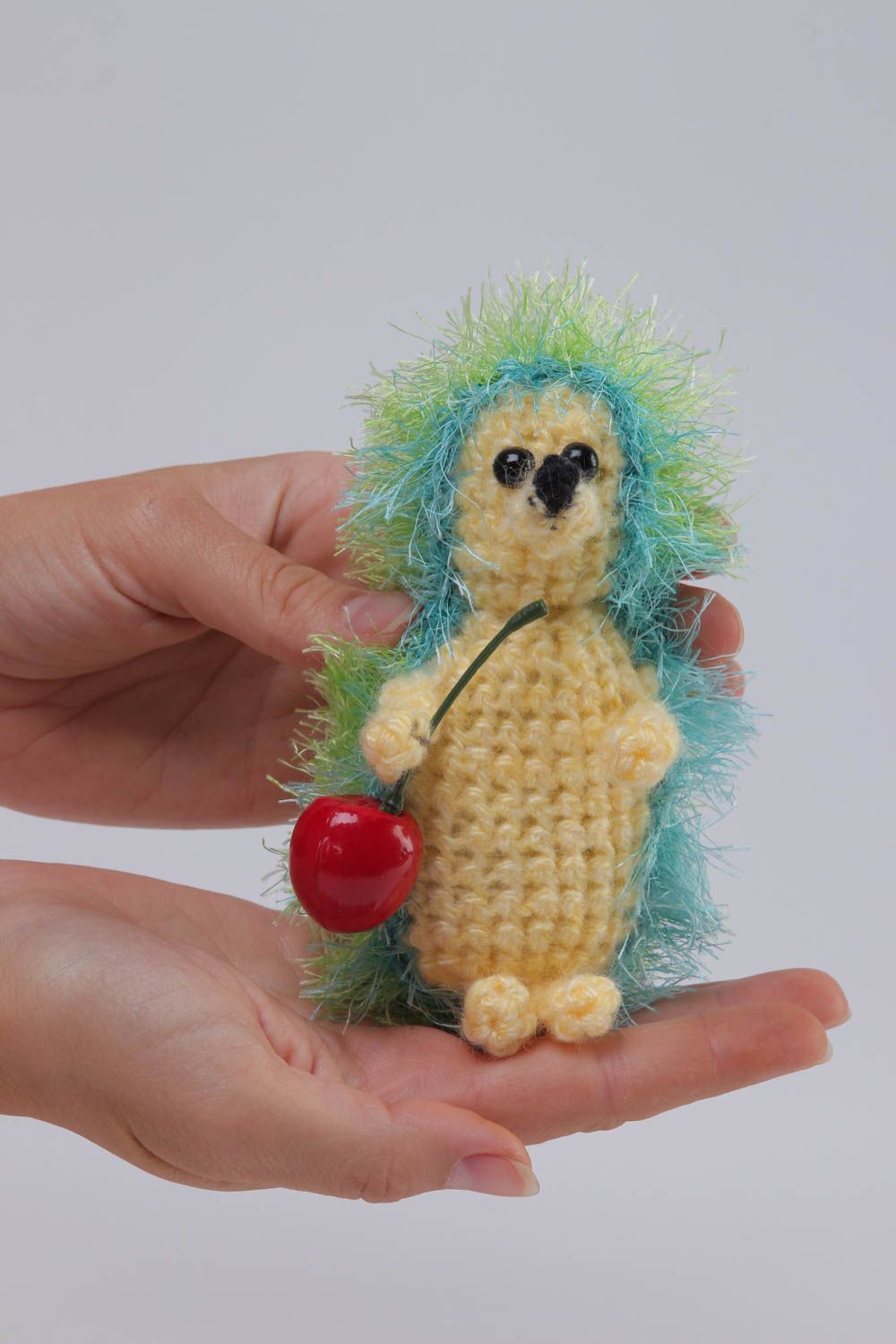 Jouet hérisson Peluche faite main tricotée au crochet Cadeau enfant mignon photo 5