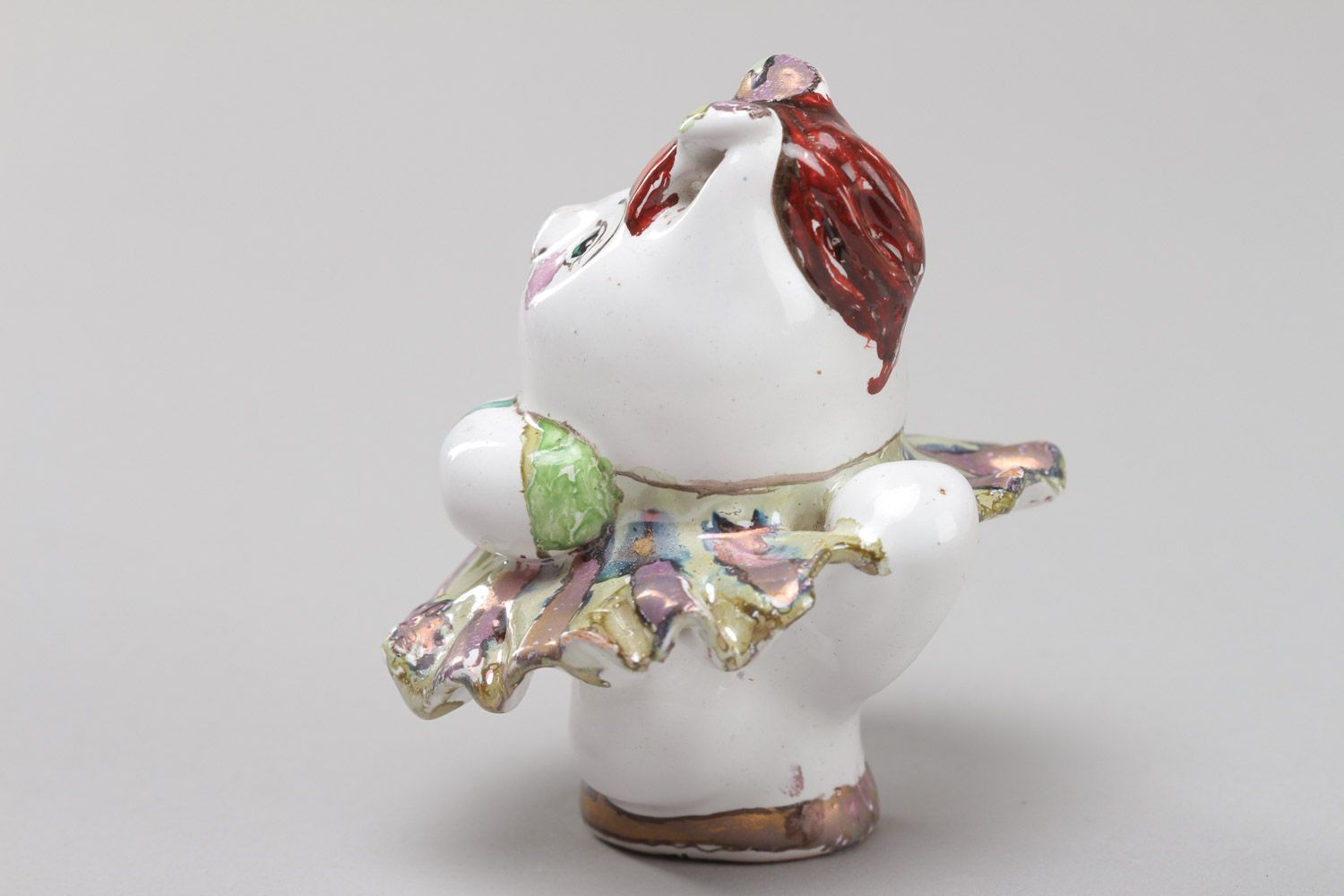 Statuette chatte en céramique peinte et couverte d'émail faite main originale photo 3