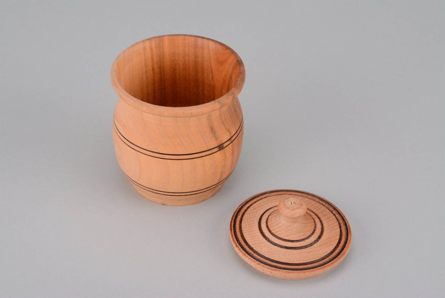 Wooden container for spices photo 1