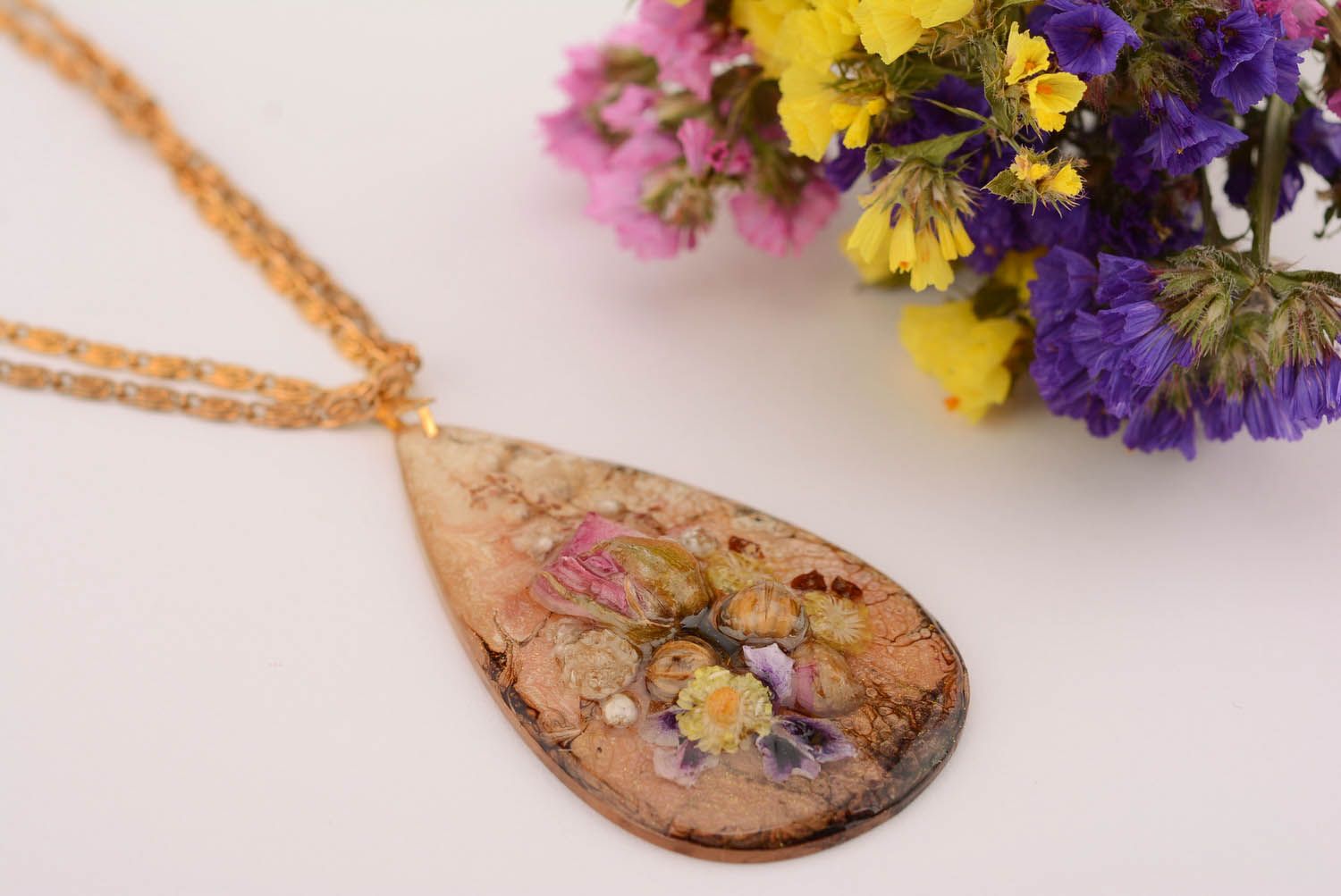 Pendentif fantaisie fait main Bijoux originaux chaîne fleurs Idée cadeau femme photo 1