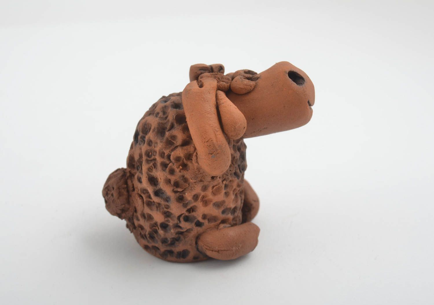 Figurina fatta a mano in ceramica alce divertente souvenir di terracotta foto 3