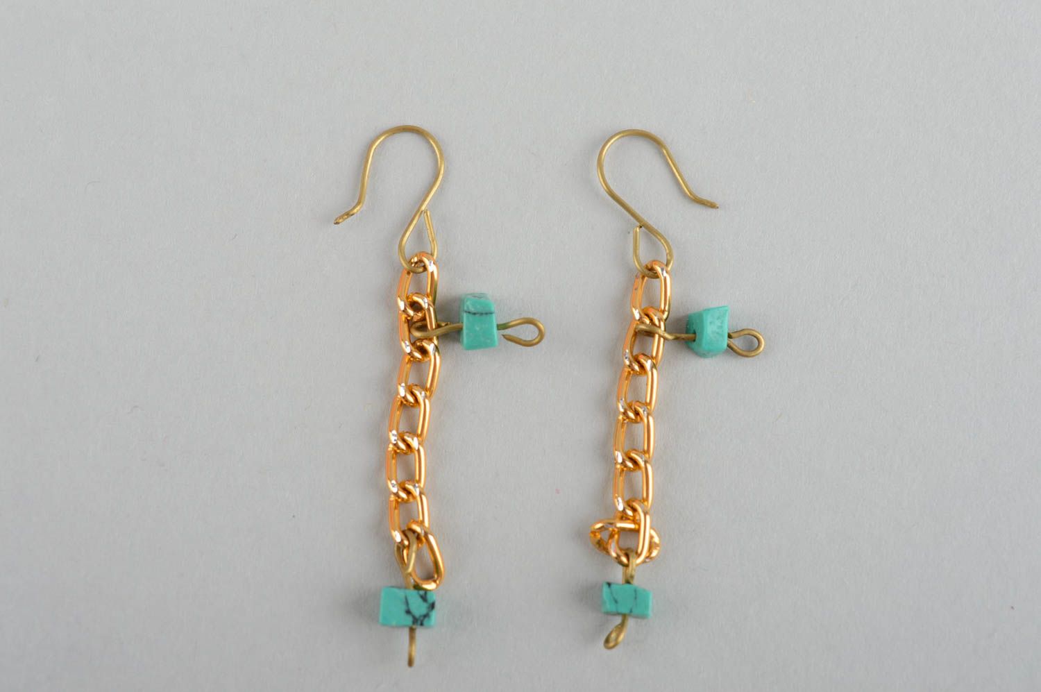Boucles d'oreilles pendantes Bijoux fait main en métal turquoise Cadeau femme photo 2