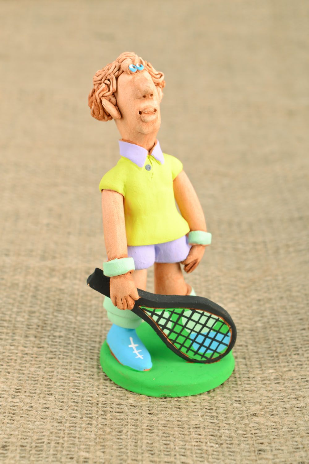 Figurine décorative en céramique faite main Joueur de tennis photo 1