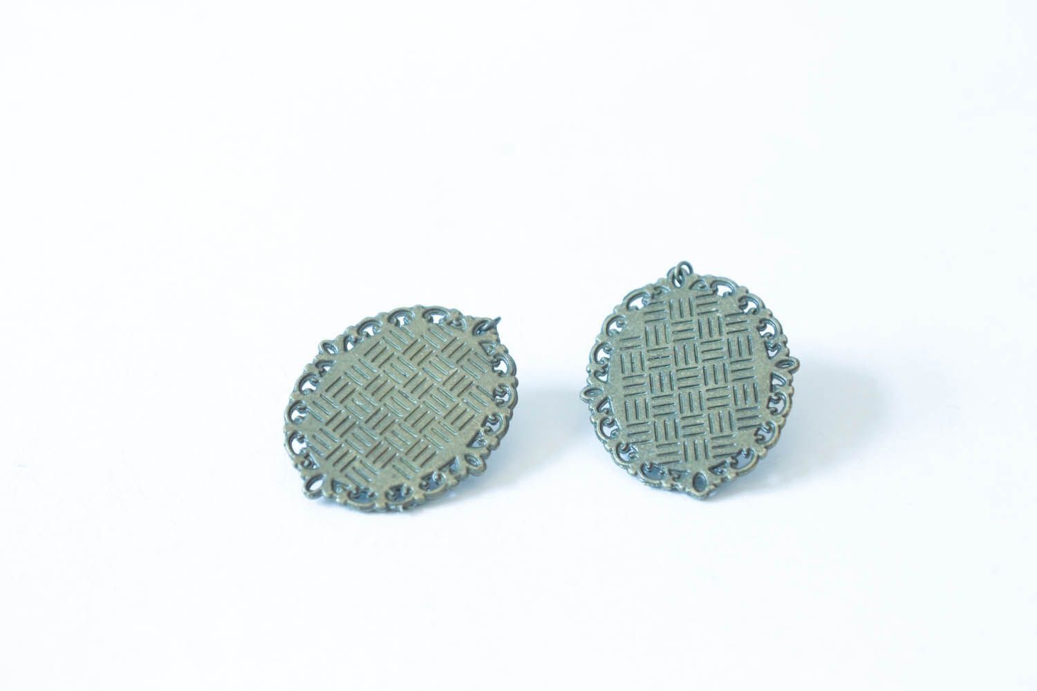 Metal pendant earrings  photo 4