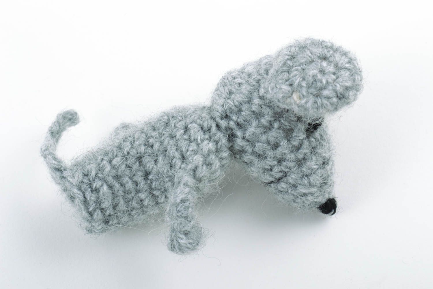 Kleine graue Textil Fingerpuppe Maus aus Baumwolle und Wolle gehäkelt handmade foto 3