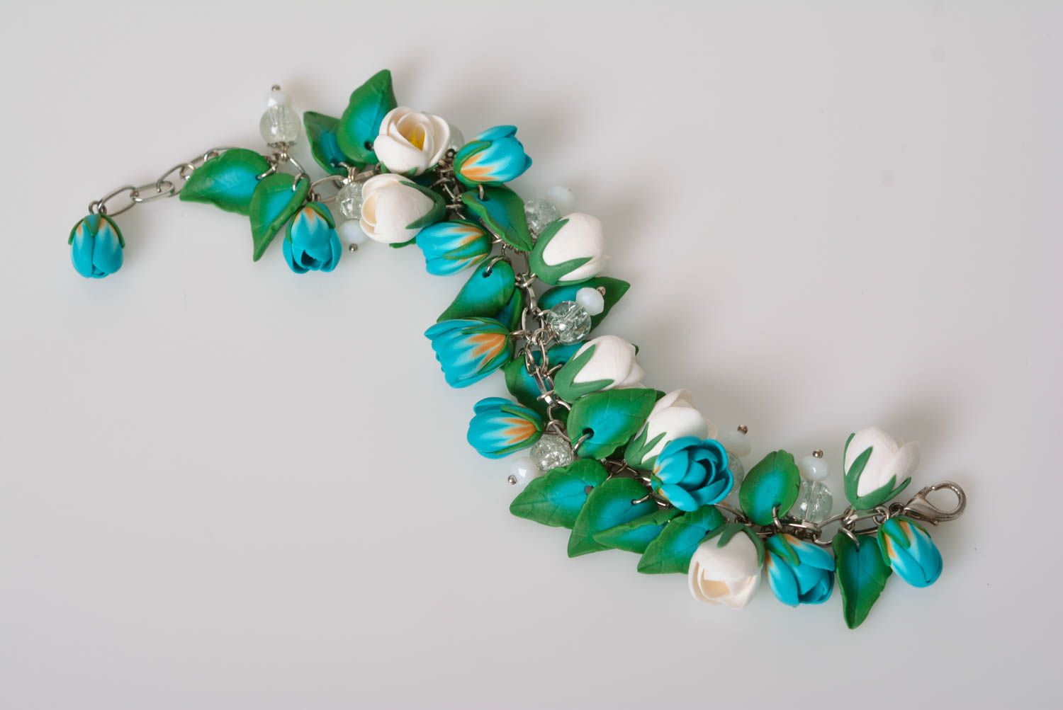 Feines schönes handgemachtes Armband aus Polymerton mit Blumen frauenhaft foto 4