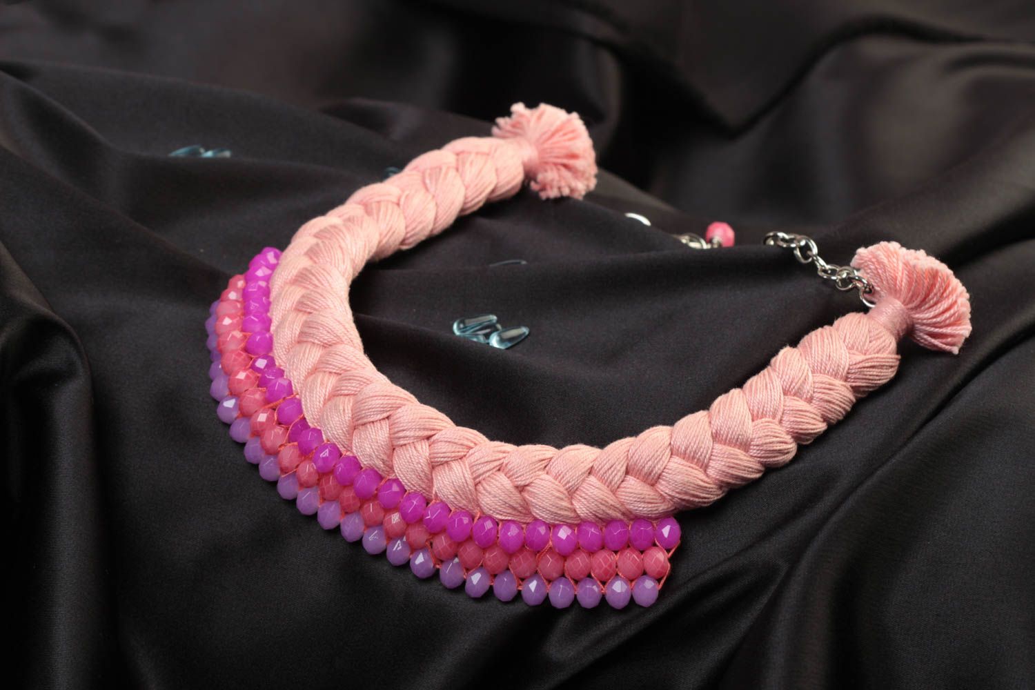 Колье коса ручной работы розовое украшение на шею с хрусталем модная бижутерия фото 1