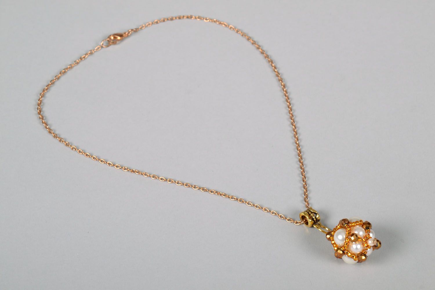 Pendentif en perles artificielles Boule dorée photo 5