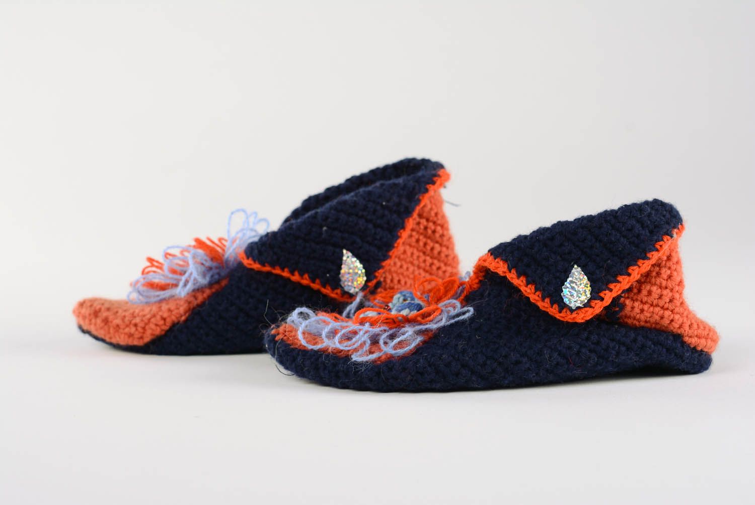 Pantoufles tricotées main au crochet en demi-laine  photo 3