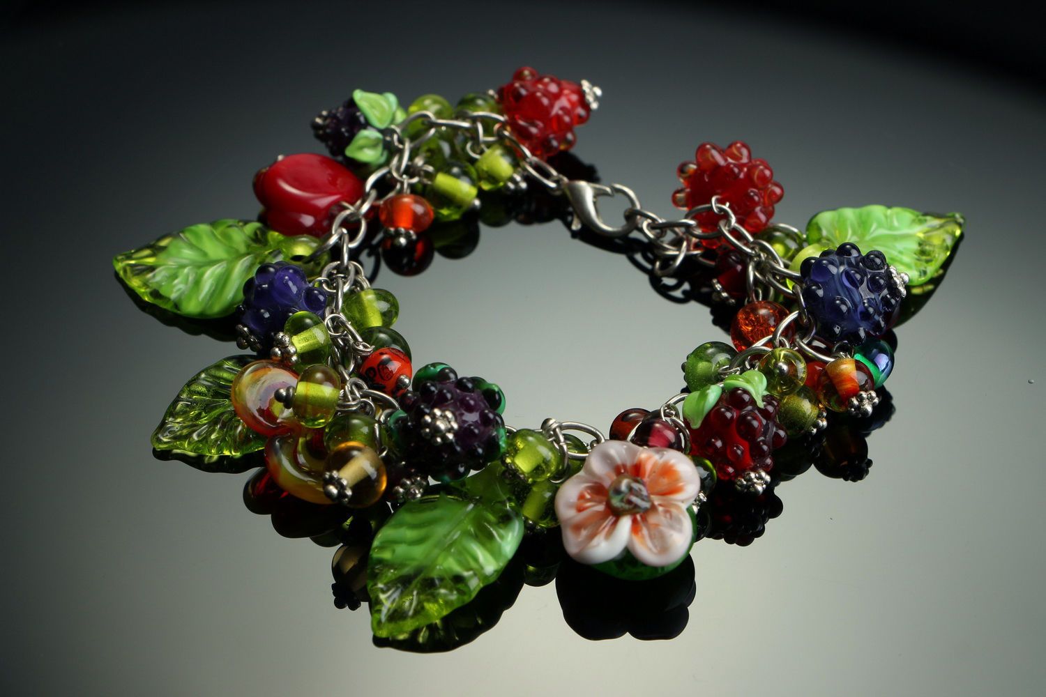 Bracelet made ​​of glass Berry photo 1