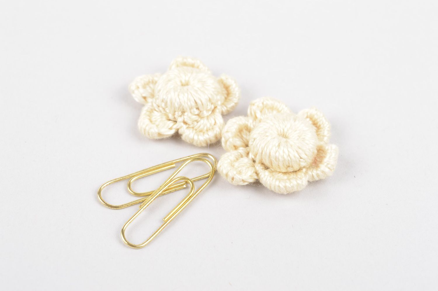Stylish handmade crochet flower fashion trends DIY jewelry making supplies photo 5