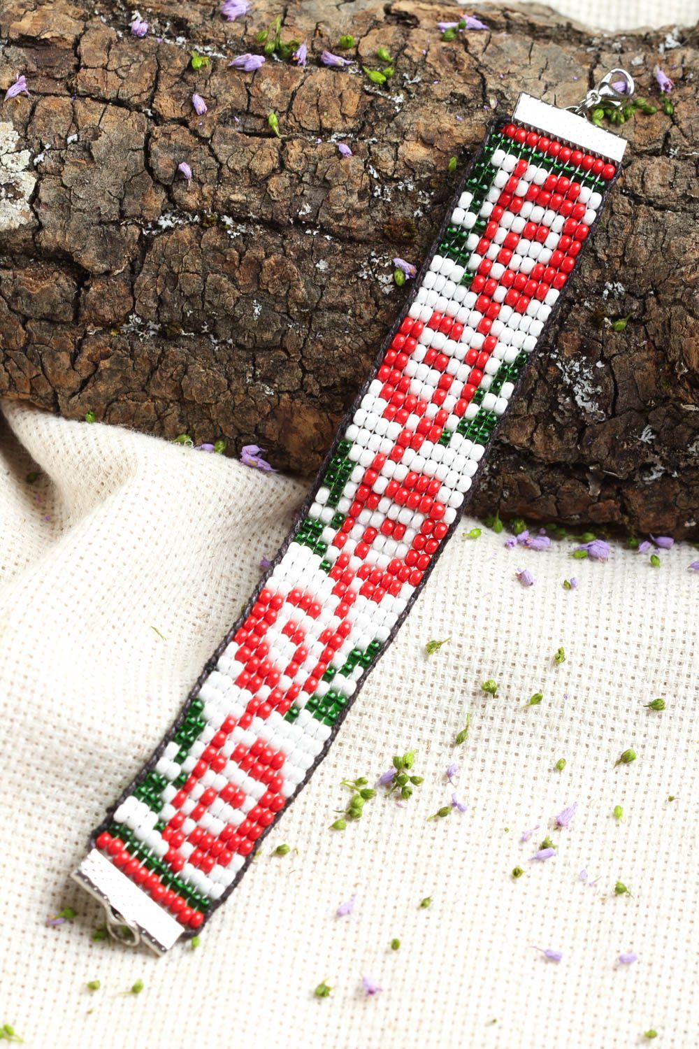 Handmade floral beaded bracelet with red roses for girls photo 1