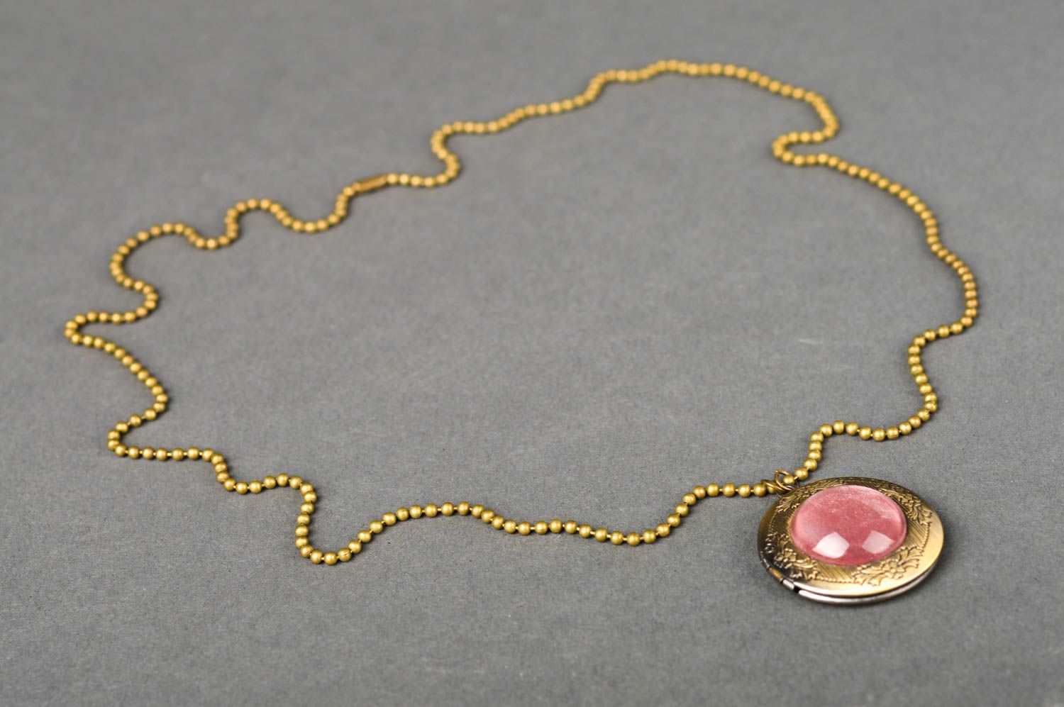Handmade designer pendant metal pink pendant jewelry on chain elegant pendant photo 3