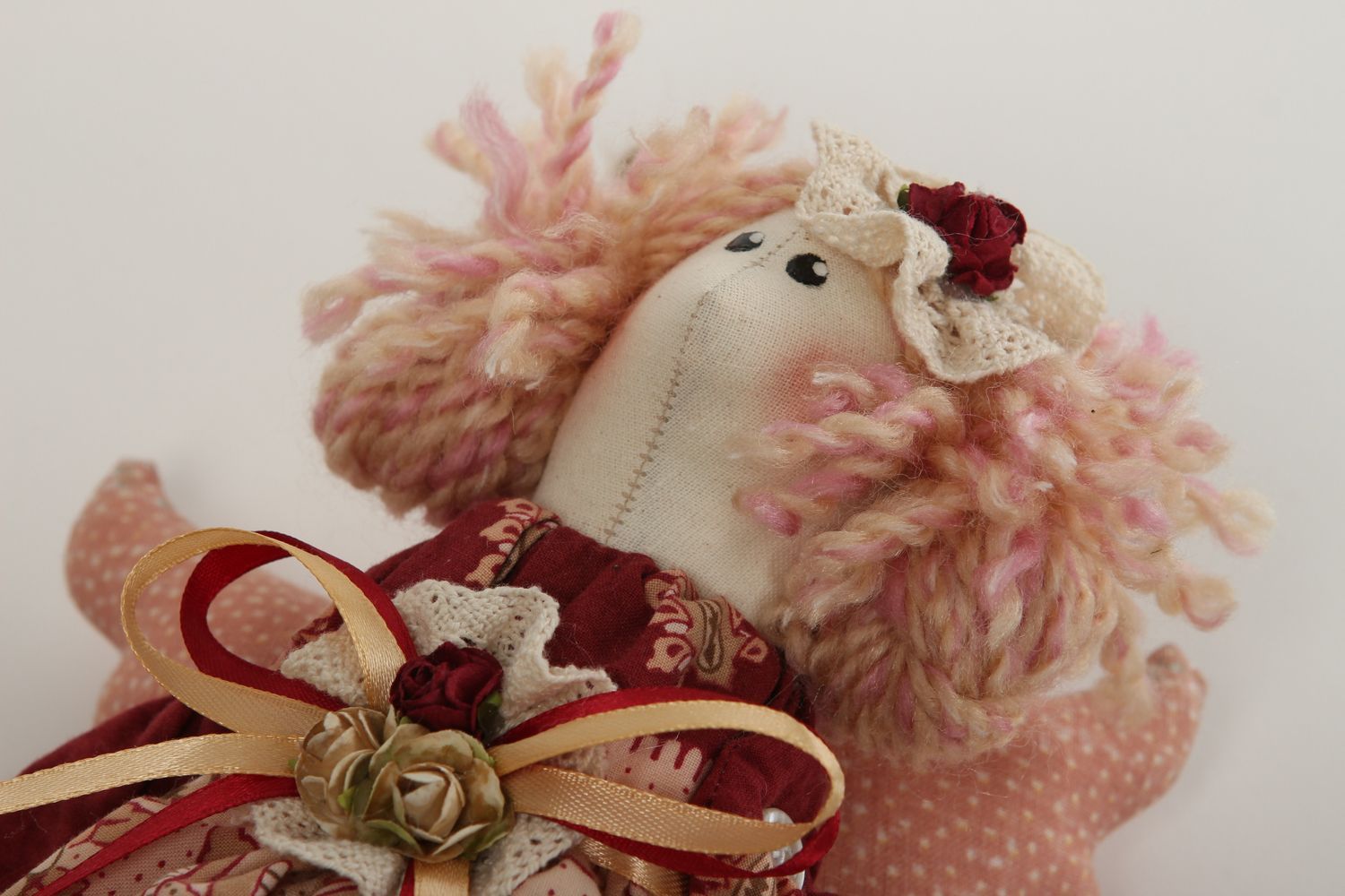 Handmade Designer Puppe Stoff Spielzeug schöne Puppe im roten Spitze Kleid foto 3