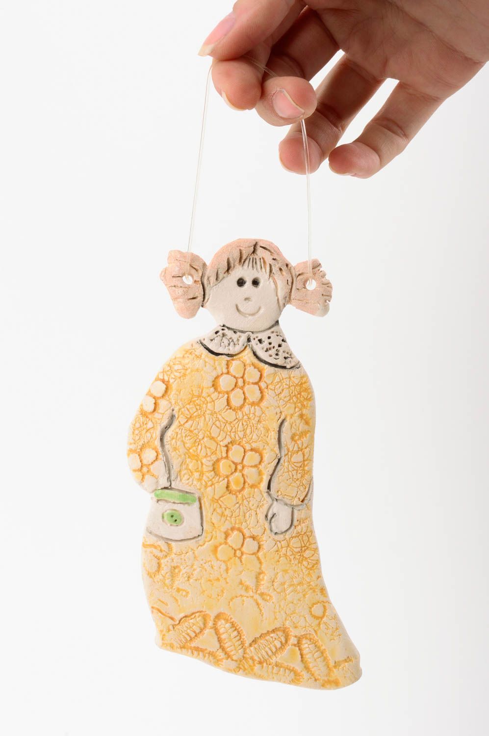 Панно на стену подарок ручной работы предмет декора из глины Девочка в платье фото 2