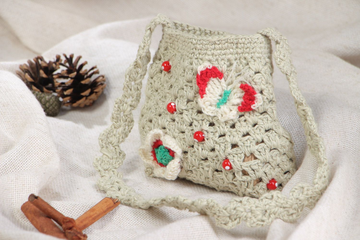 Beautiful handmade beige crochet bag with beads for girls photo 1