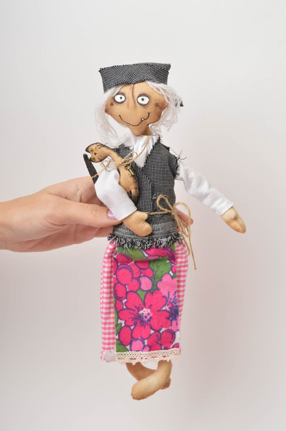 Muñeca de tela hecha a mano juguete original bruja pirulí objeto de decoración  foto 5