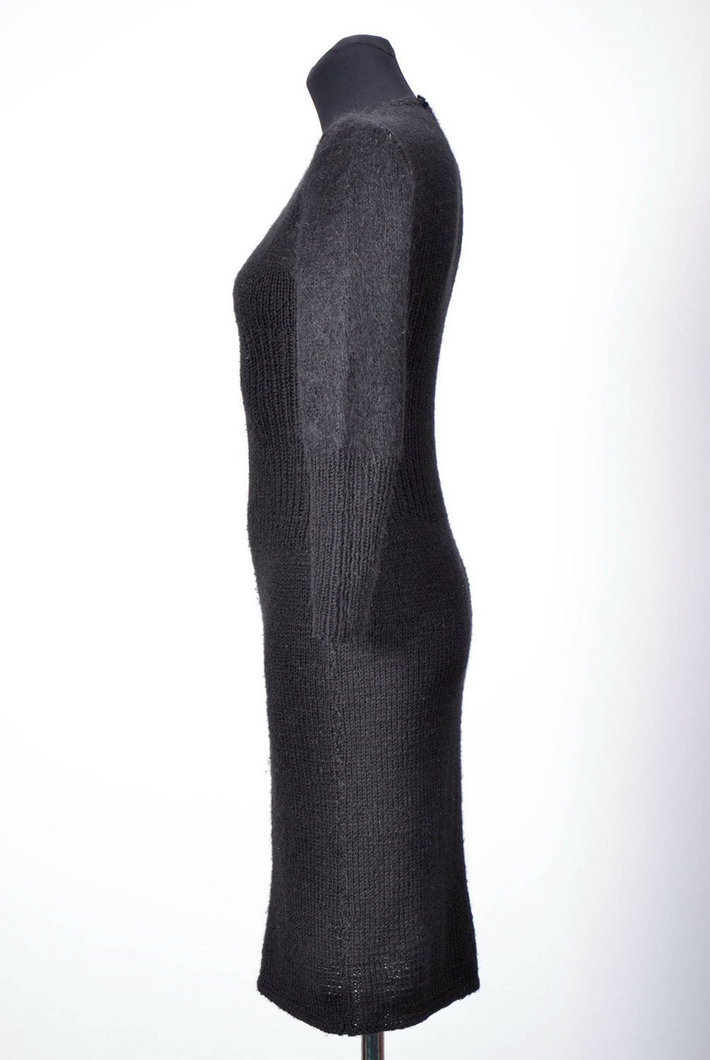 Robe tricotée en laine noire faite main photo 2
