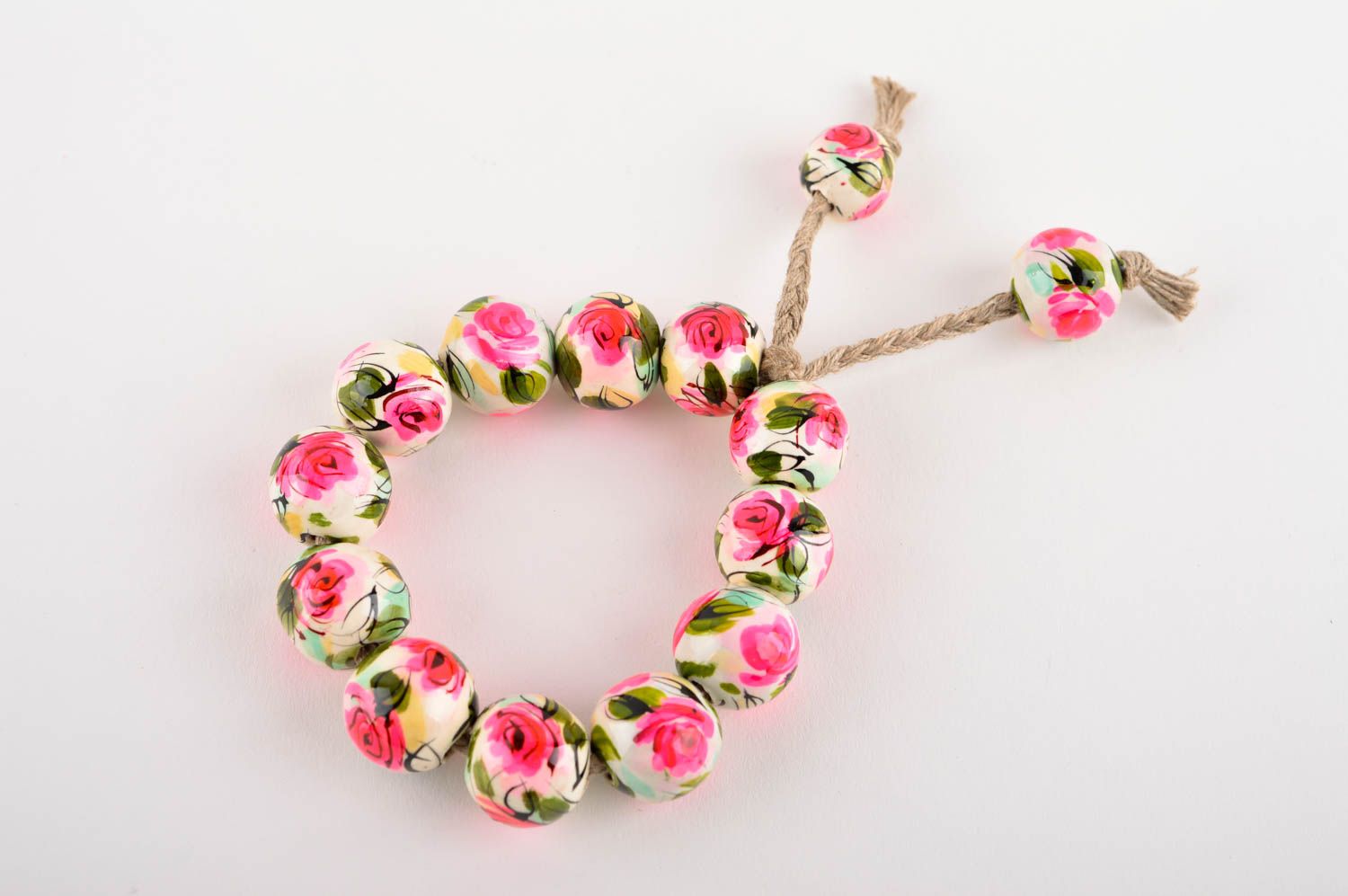 Браслет ручной работы с розами украшение из бусин женский браслет на шнурке фото 2