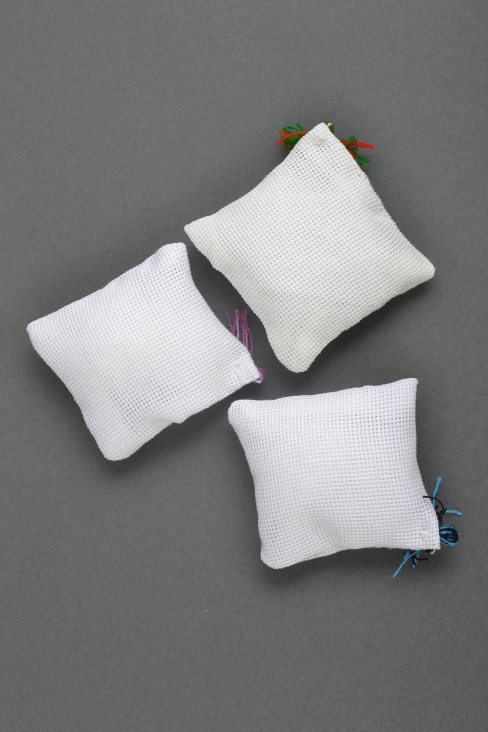 Alfileteros de tela hechos a mano almohadilla para agujas elementos decorativos foto 2