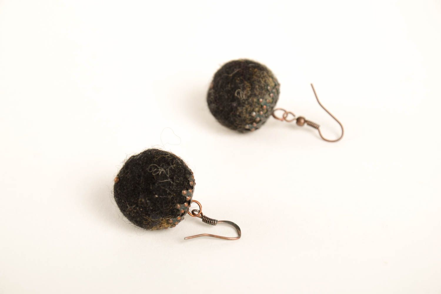 Unusual handmade felted wool earrings ball earrings cool jewelry designs photo 5