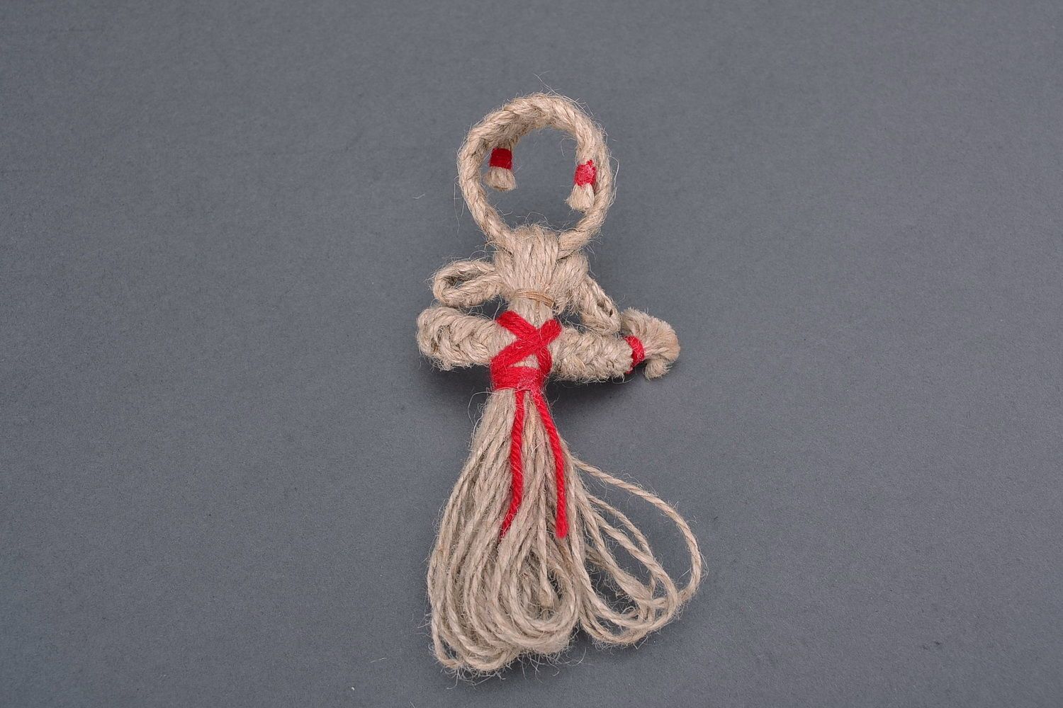 Bambola etnica di stoffa fatta a mano amuleto talismano giocattolo slavo foto 2