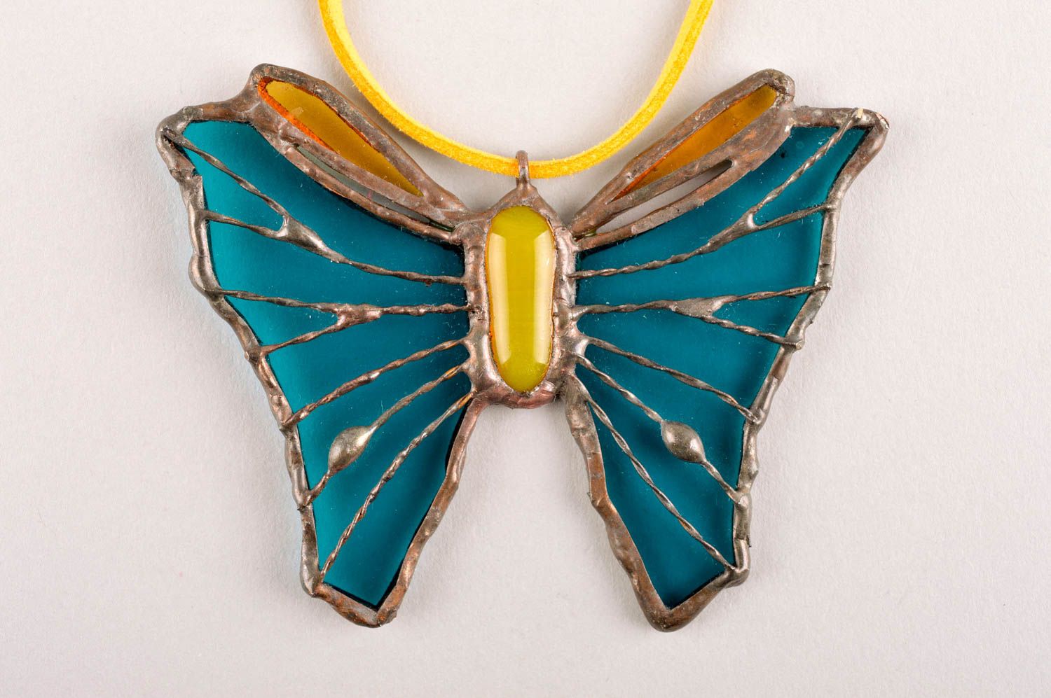 Бижутерия ручной работы украшение на шею подвеска и кулон из олова Бабочка фото 4