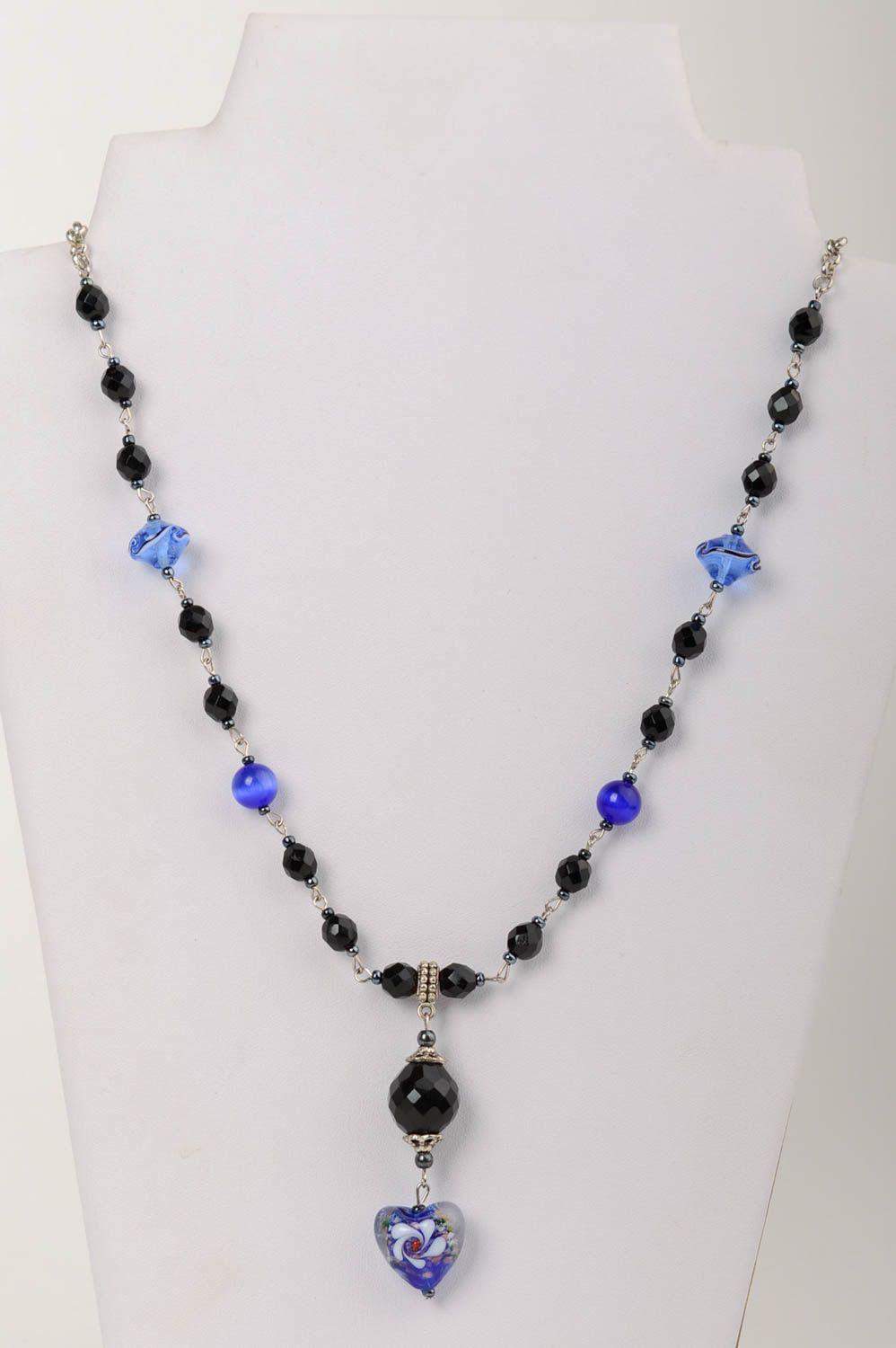 Schwarz blaue handmade Halskette aus Kristall Perlen und Naturstein Katzenauge  foto 1