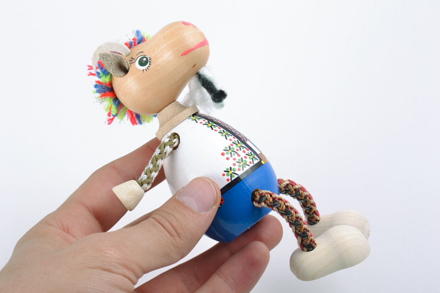 Деревянная игрушка козлик в шляпе с росписью ручной работы авторская детская фото 2