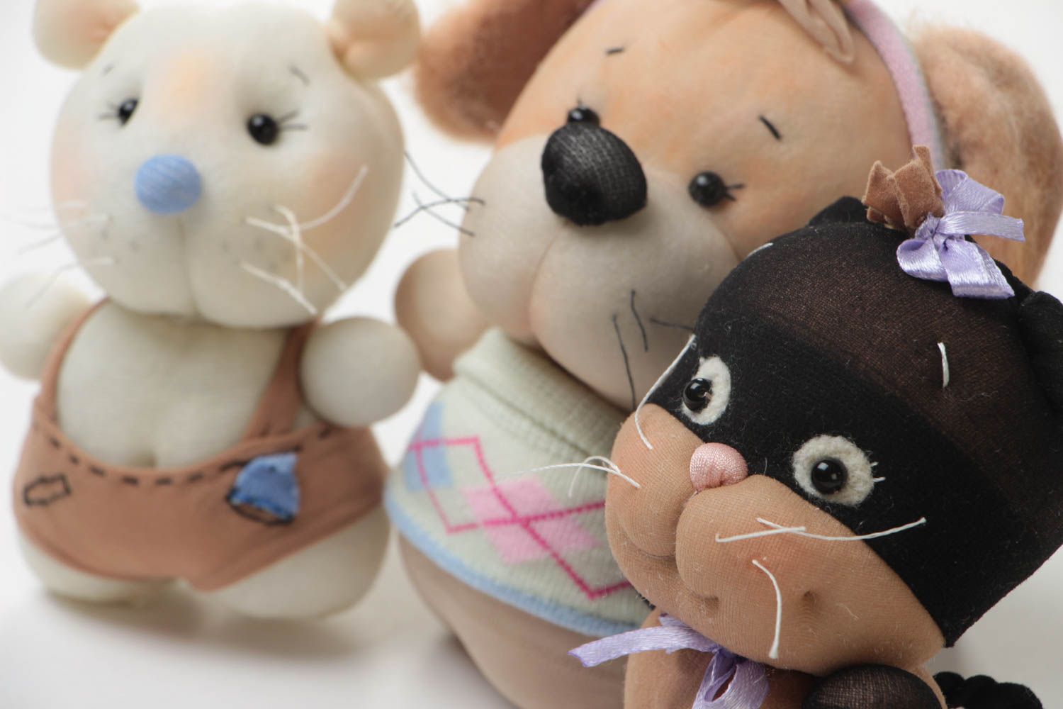 Set of 3 handmade designer small soft toys sewn of nylon dog cat and mouse photo 3