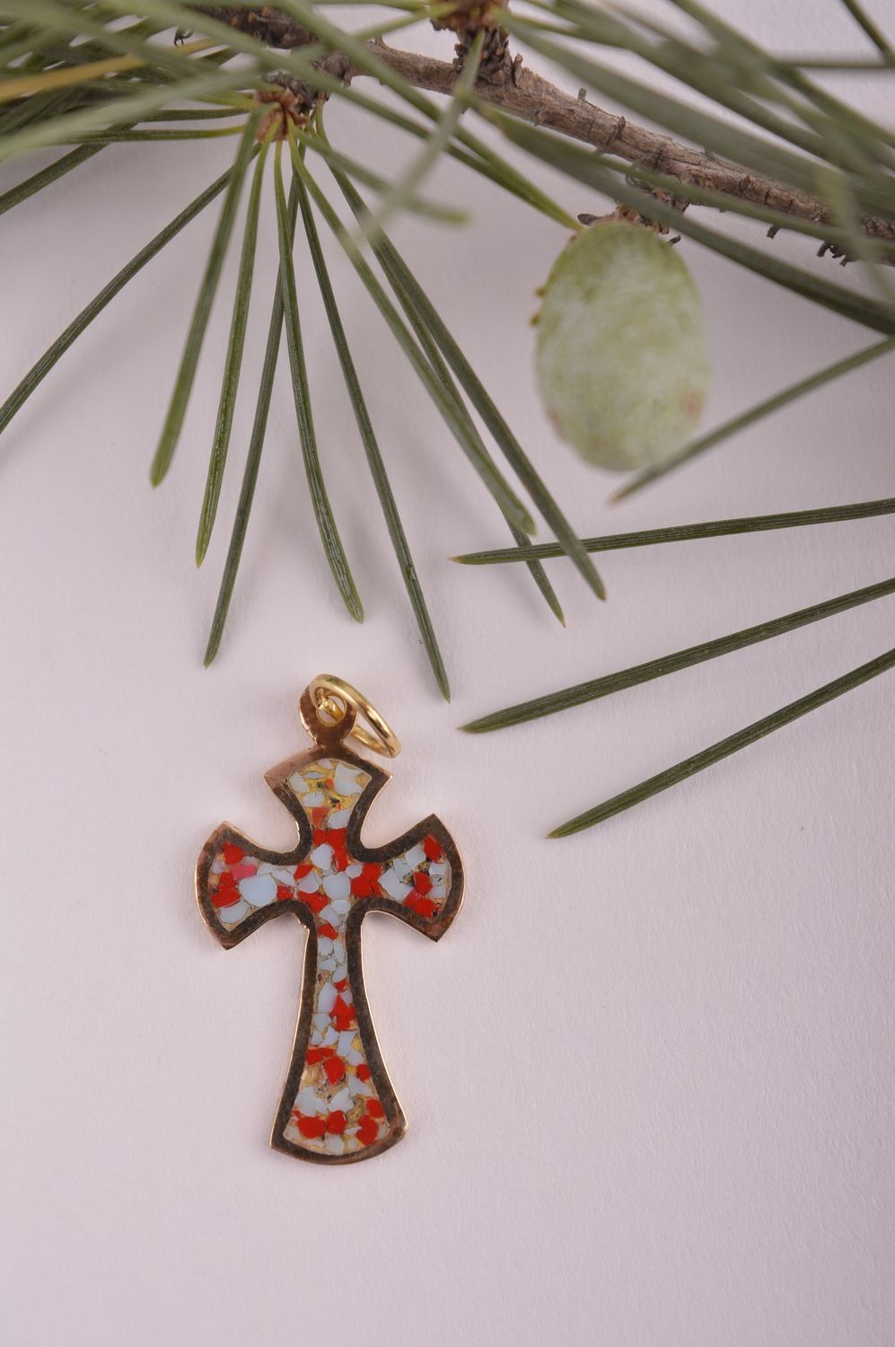 Крестик с камнями handmade подвеска на шею украшение из латуни красивый крестик фото 5