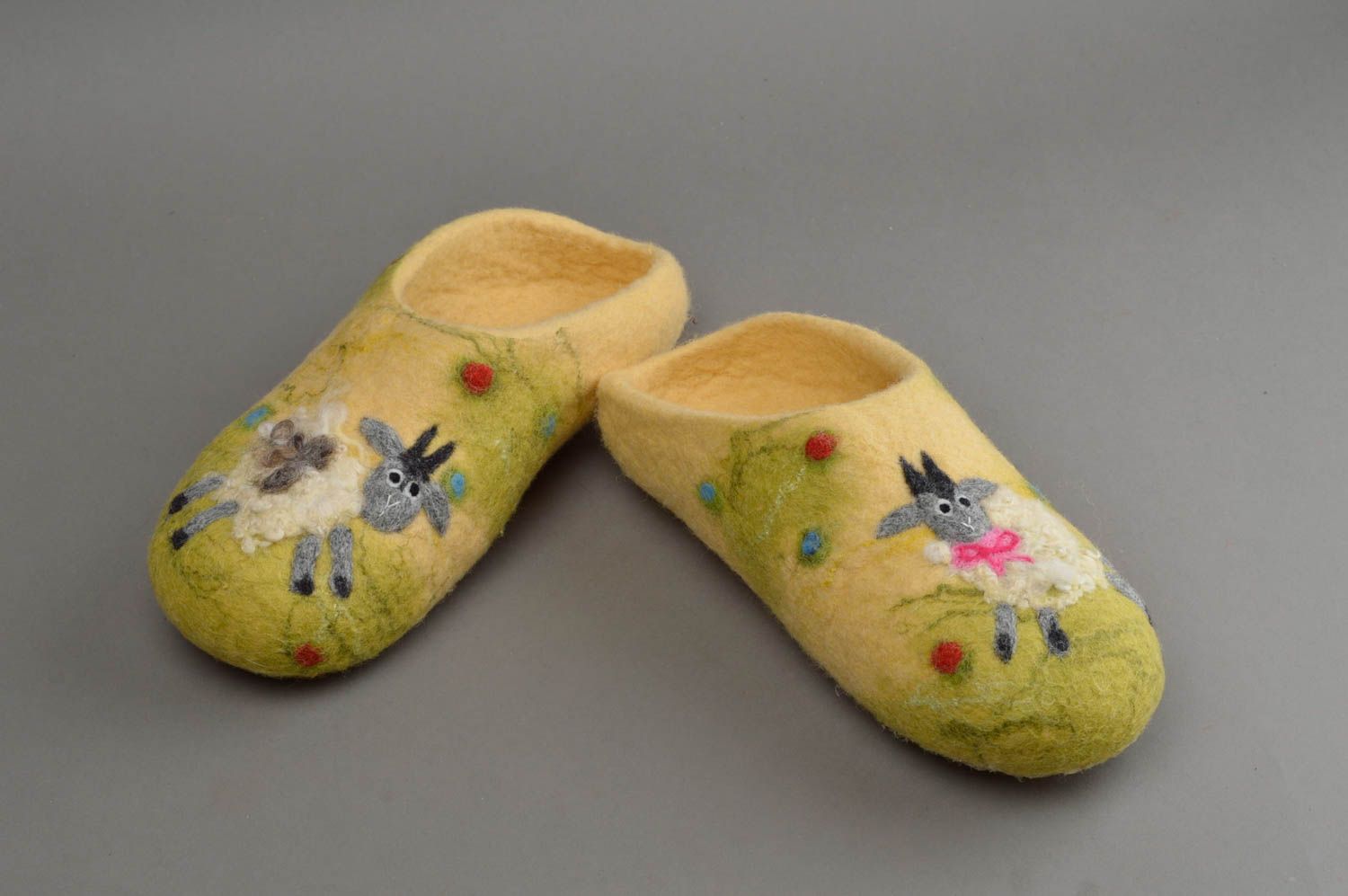 Handmade shoes handmade wool slippers bedroom slippers yellow house shoes photo 2