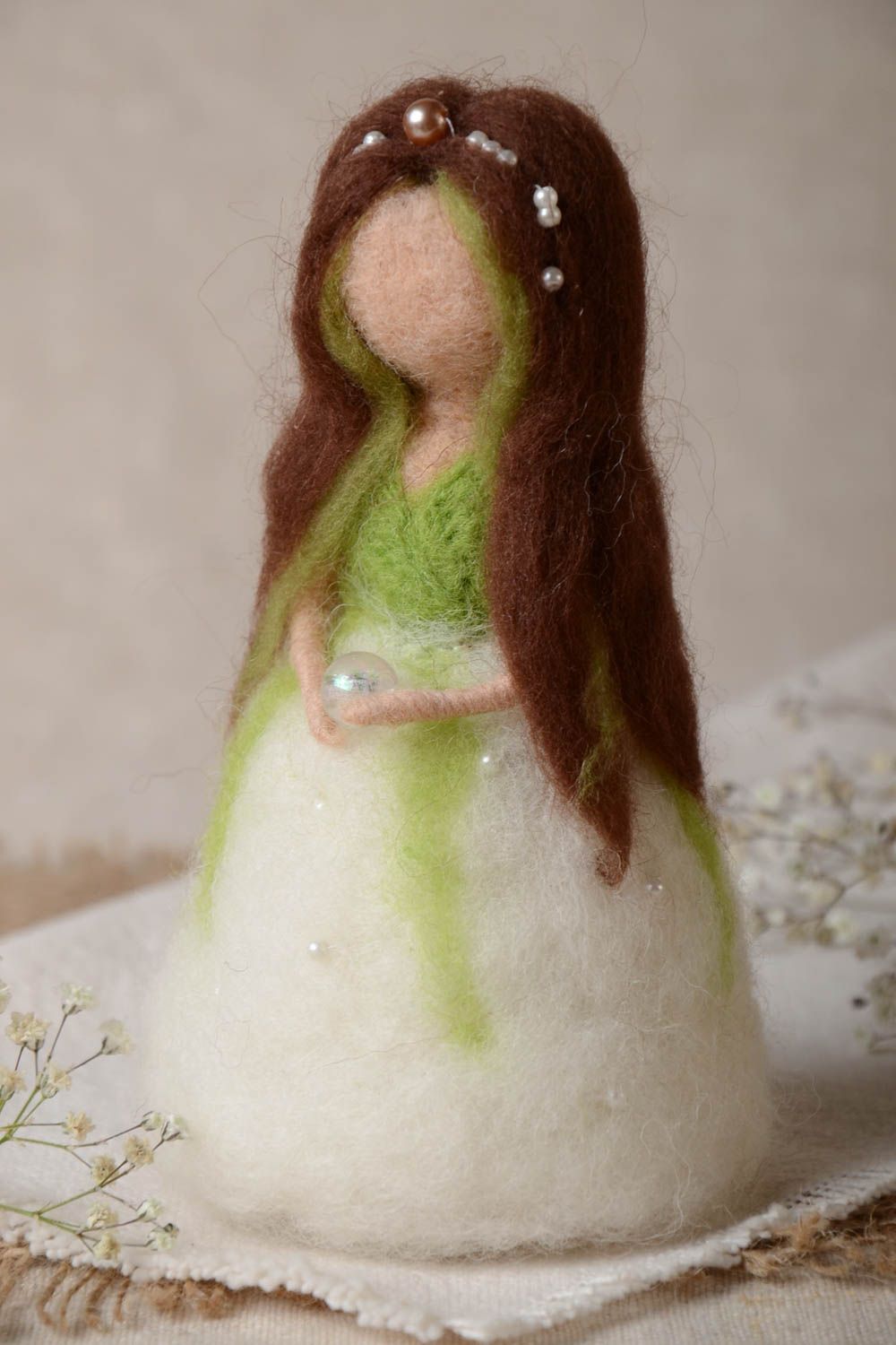 Muñeca hecha a mano de lana juguete para decorar la casa regalo para niñas foto 1