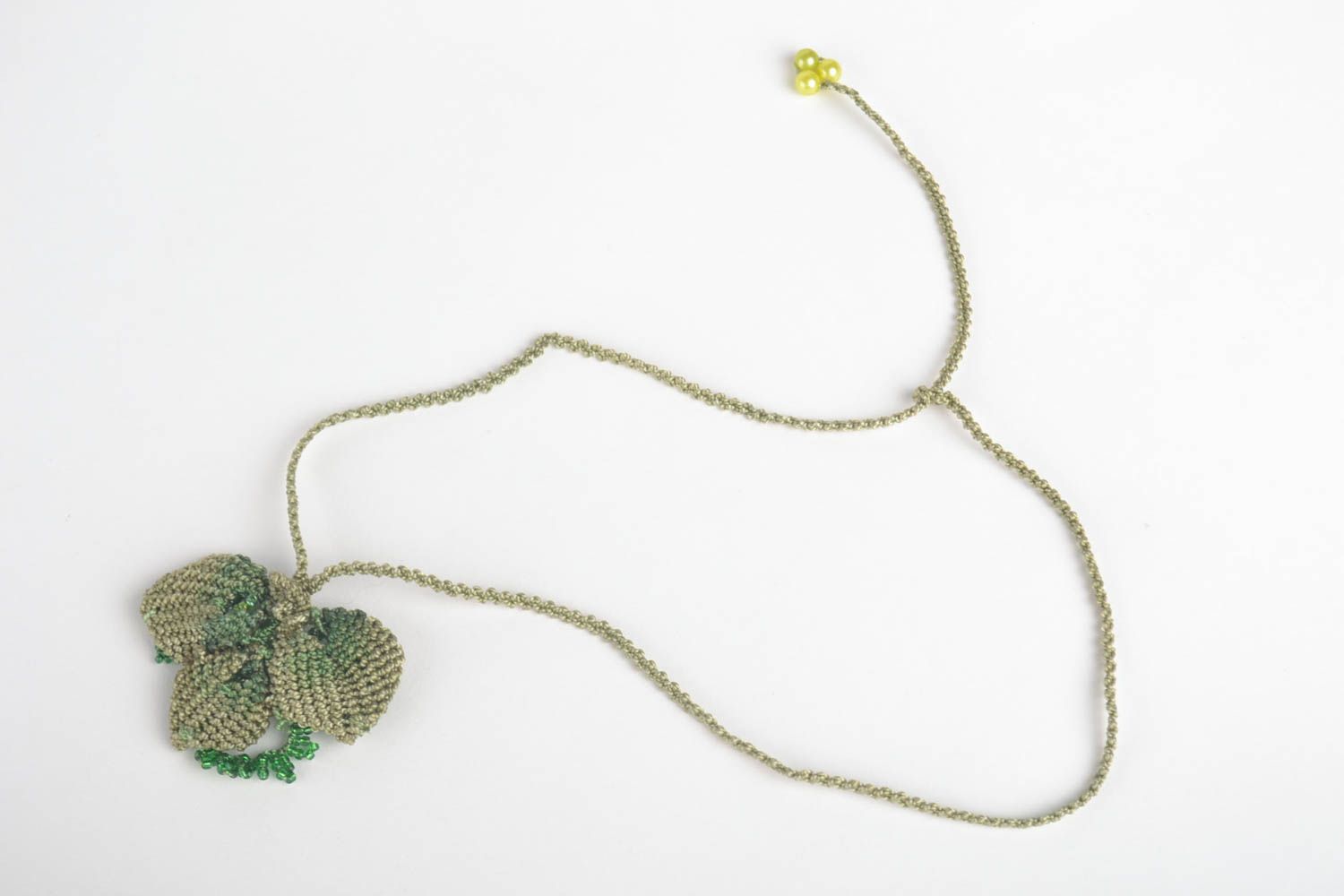 Stylish macrame pendant designer beaded necklace green leaf accessory photo 2