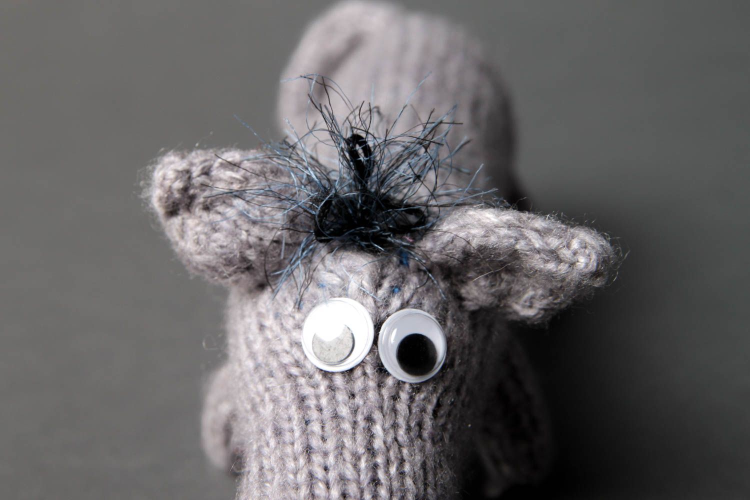 Peluche rat gris Jouet fait main tricoté en laine original Cadeau pour enfant photo 4