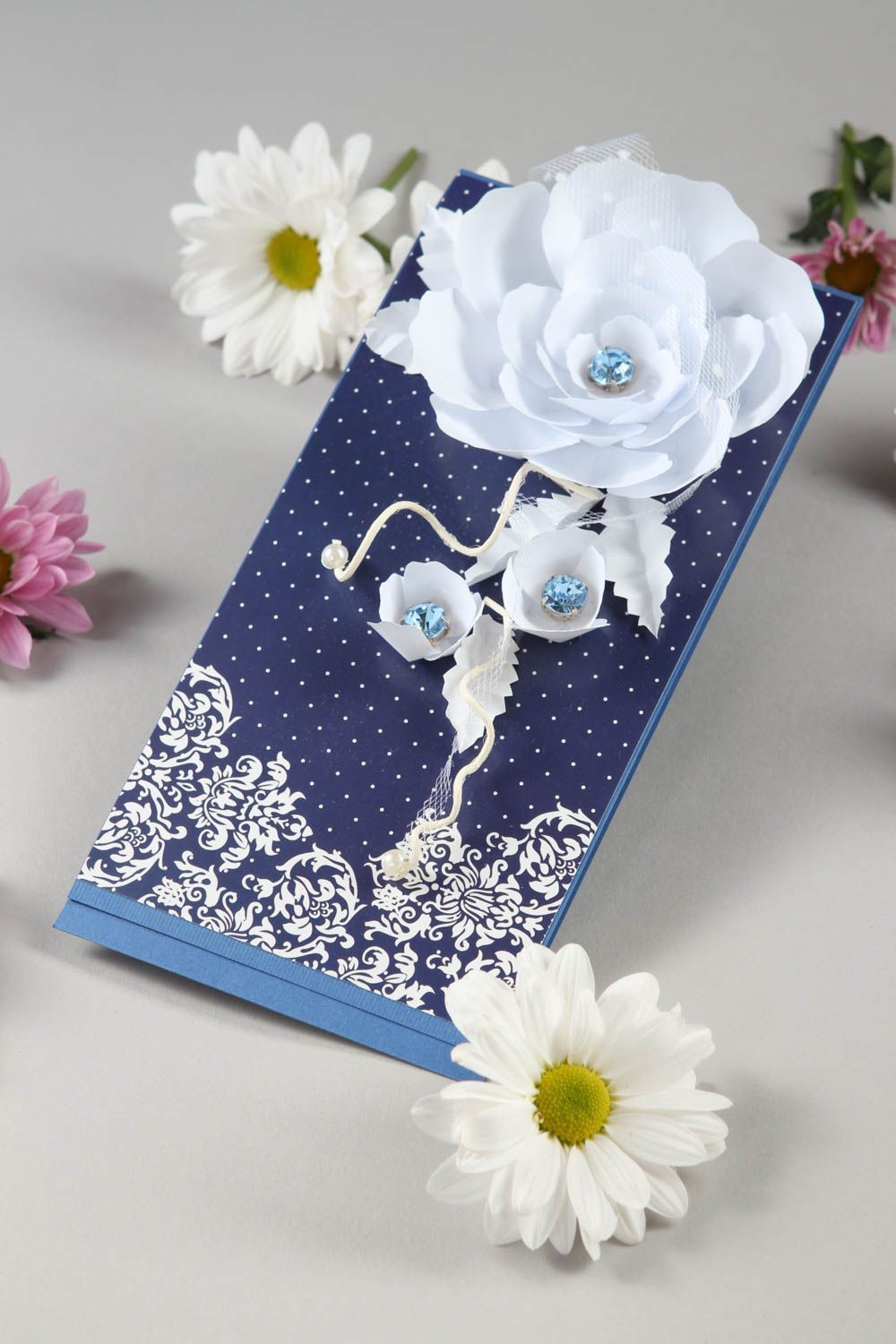 Handmade Karte mit Blumen ausgefallenes Geschenk schöne Grusskarte dunkelblau foto 1