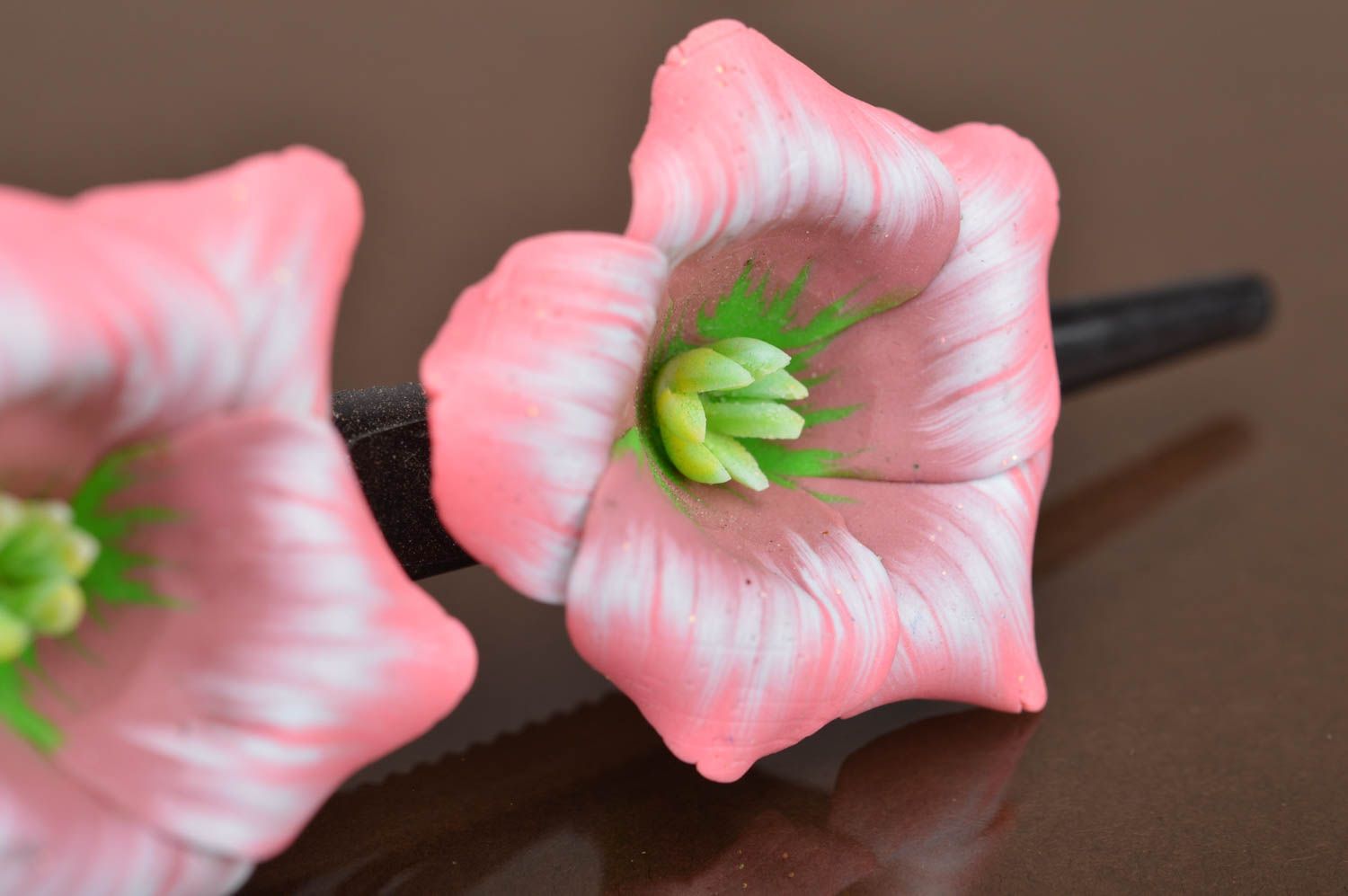 Заколка для волос с цветами из полимерной глины ручной работы Розовые цветы фото 5