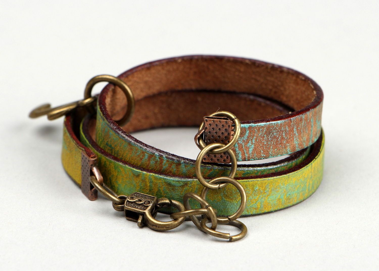 Leather bracelet with pendant in 3 turns photo 2