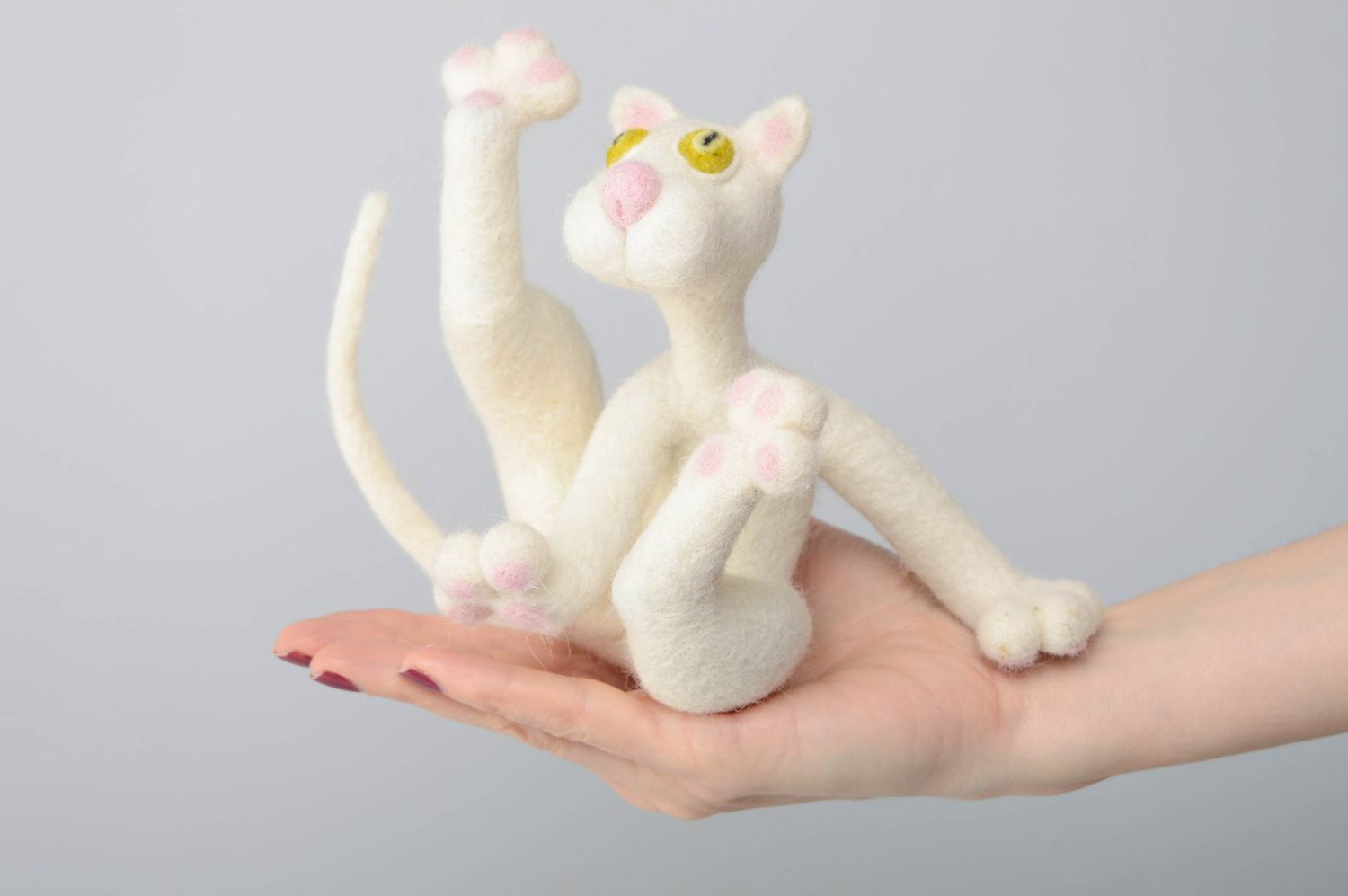 Валяная игрушка котик из войлока фото 5