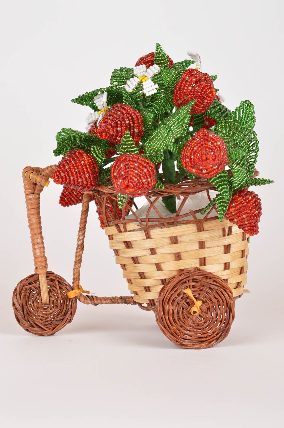 Handmade Deko Figur aus Stroh Deko aus Naturmaterialien Deko Erdbeeren  foto 2