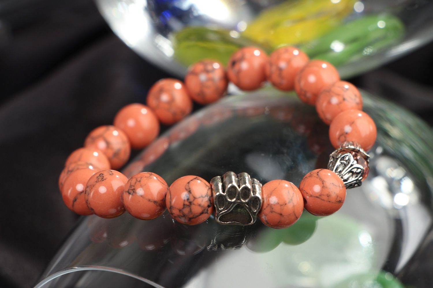 Bright designer handmade stretch wrist bracelet with coral and glass beads photo 4