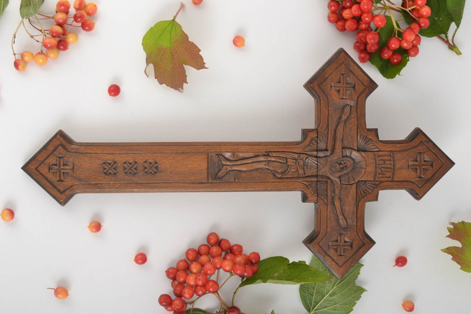 Handmade geschnitztes Kreuz Kruzifix aus Holz Haus Dekoration Wandkreuz aus Holz foto 1
