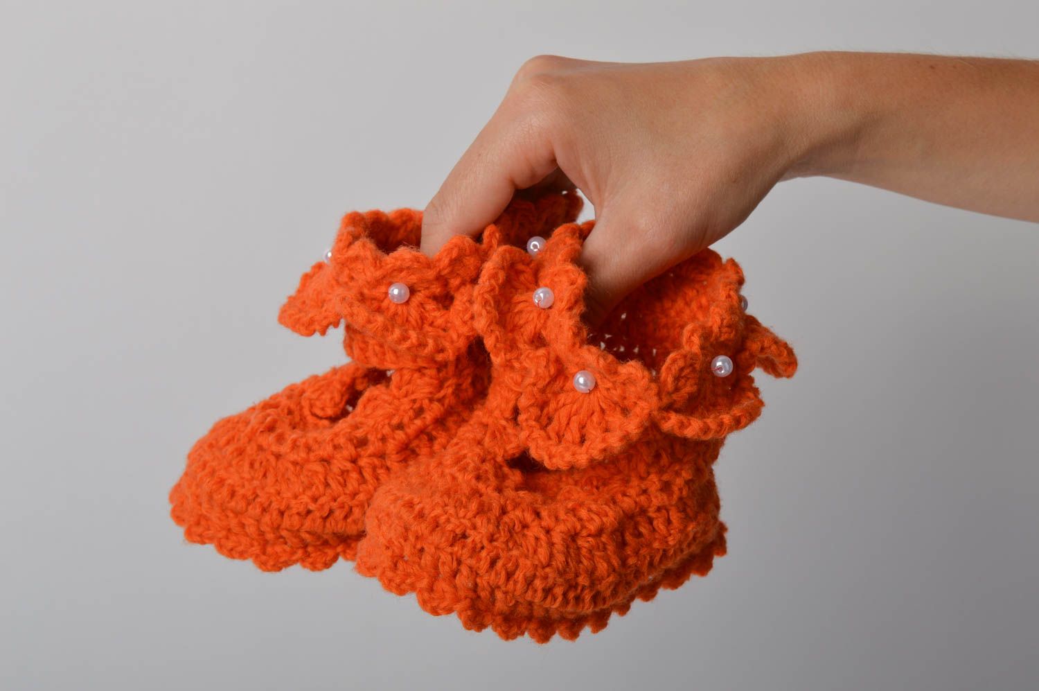 Zapatillas de bebé hechas a mano anaranjadas patucos tejidos regalo original  foto 5