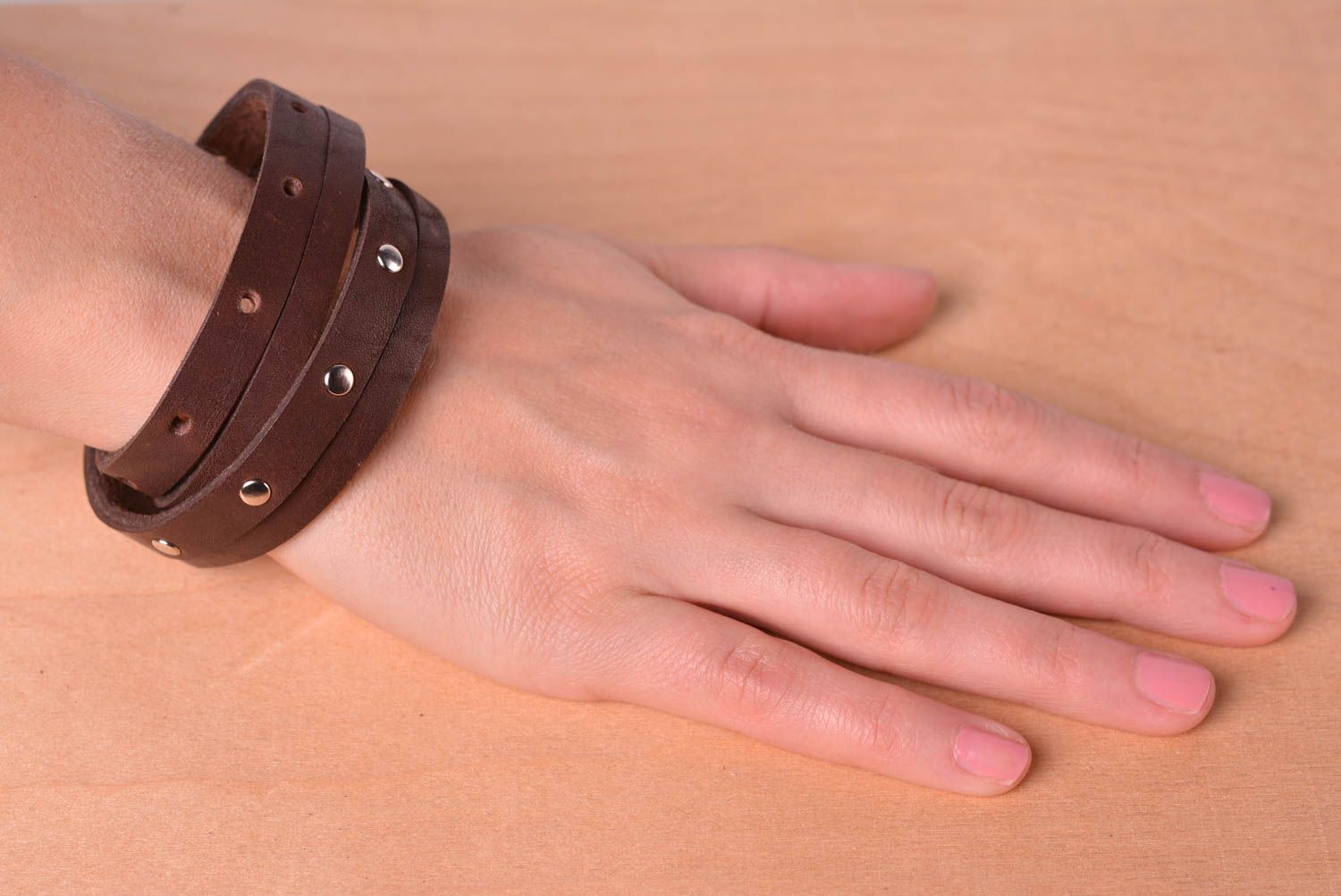 Handmade brown leather bracelet unusual stylish bracelet elegant accessory photo 2