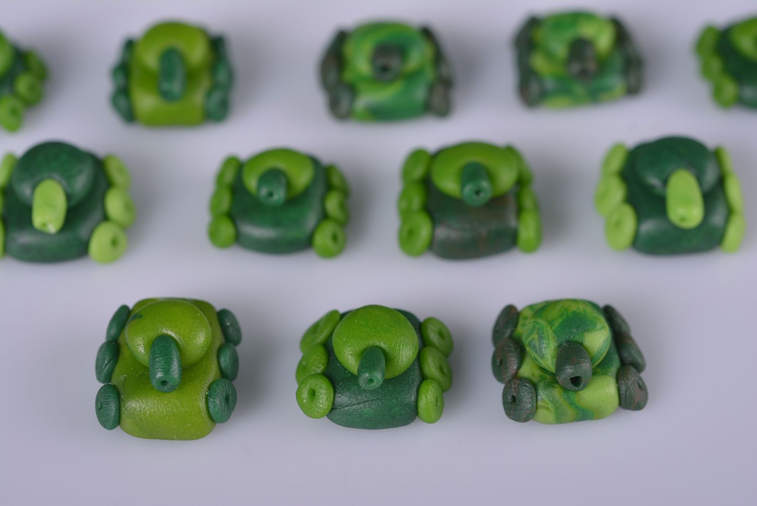 Handmade Polymer Clay Figur Spielzeug Panzer Geschenk für Jungs Deko für Haus  foto 5