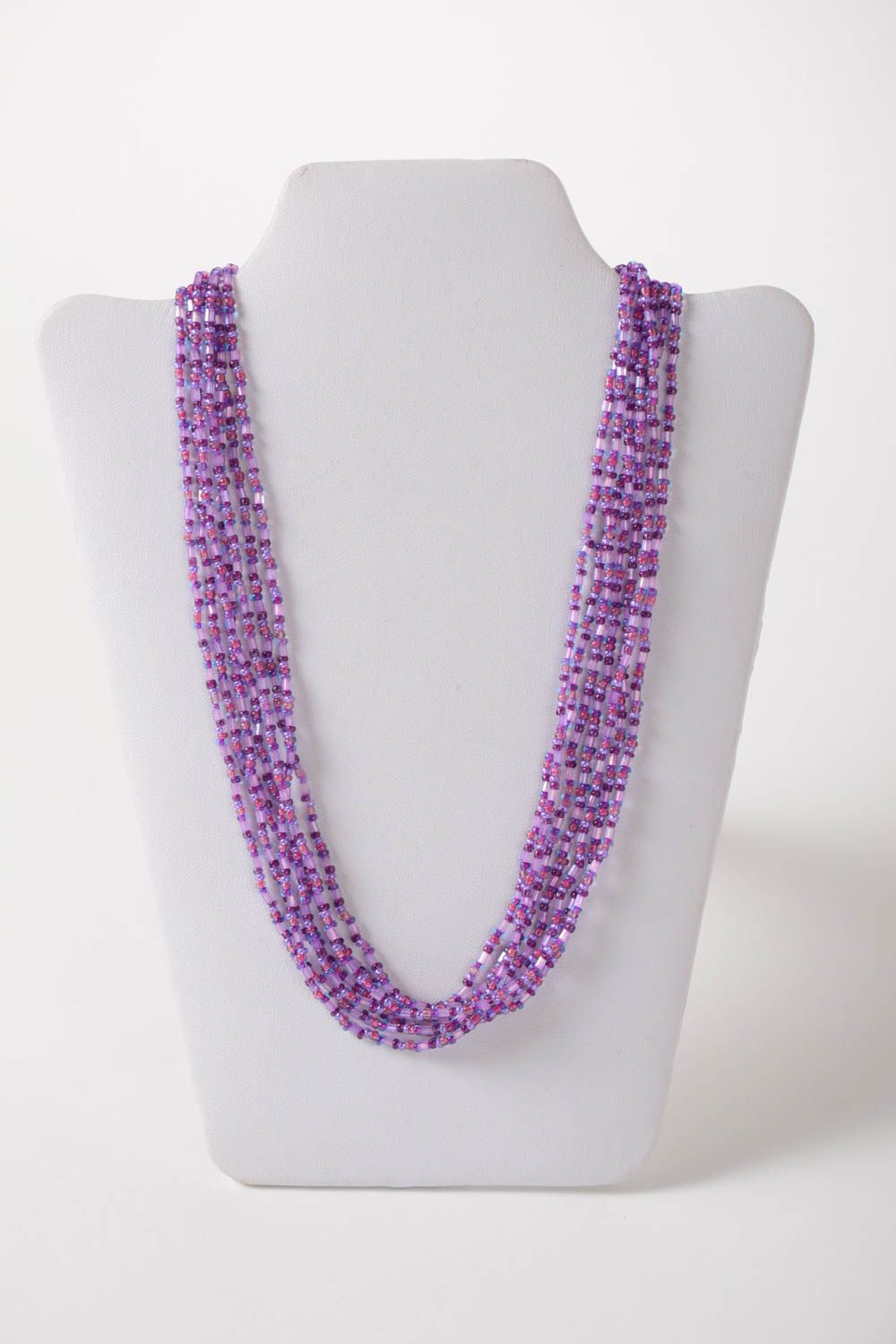 Длинное ожерелье из бисера и стекляруса фиолетовое многорядное ручной работы  фото 2
