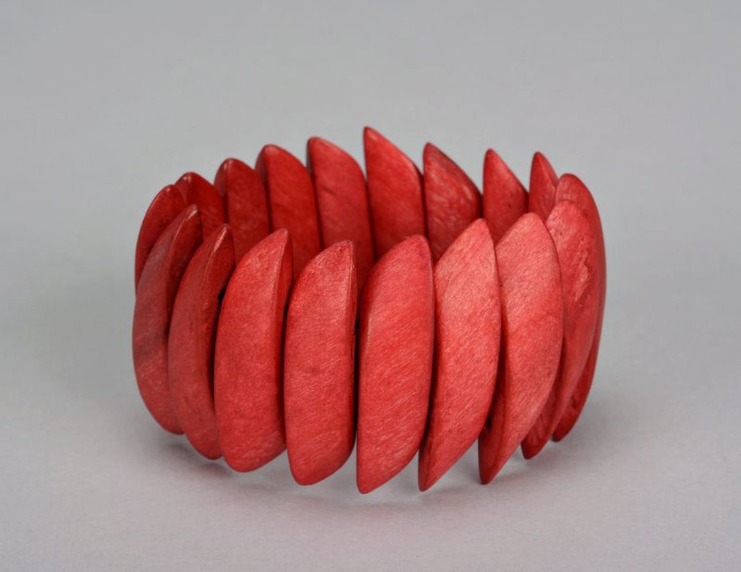 Bracciale di legno fatto a mano braccialetto rosso braccialetto da polso
 foto 4