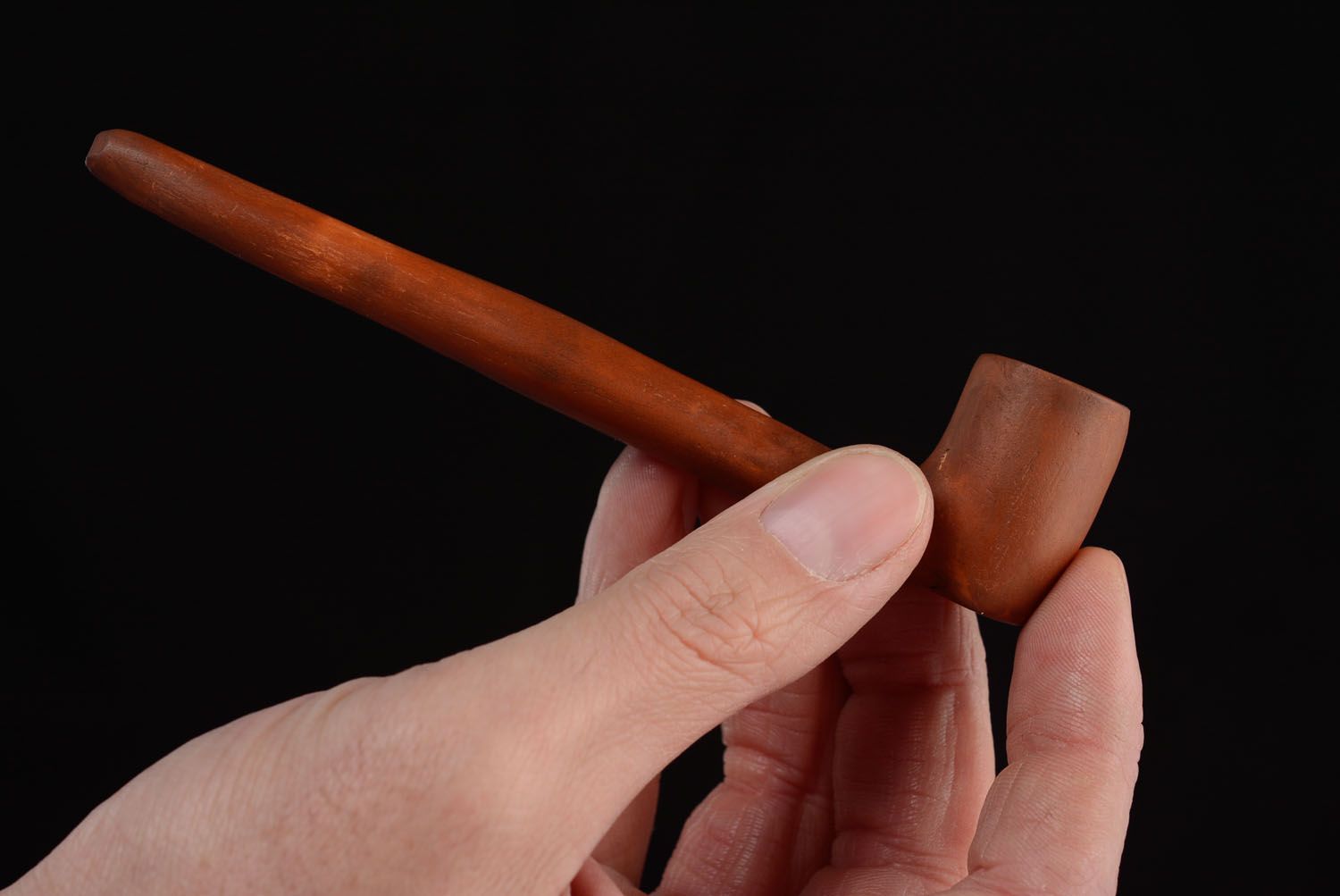 Long clay smoking pipe photo 1